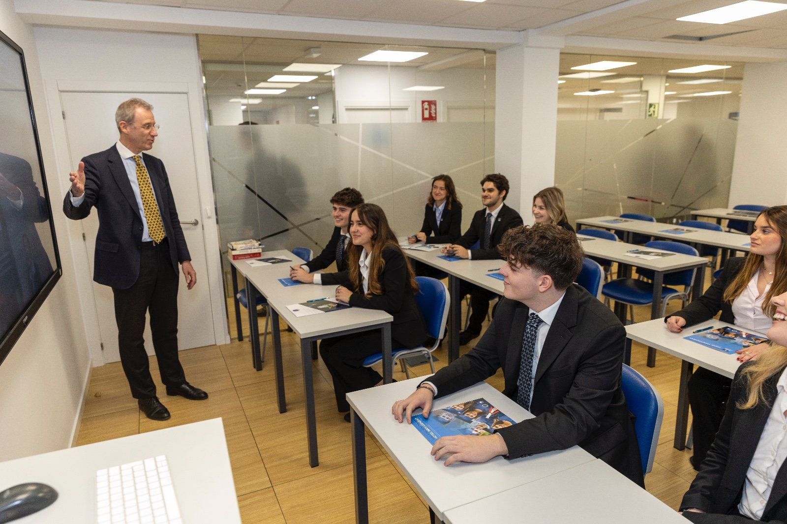 vatel 1 Image 2025-01-20 at 15.16.34 (4)